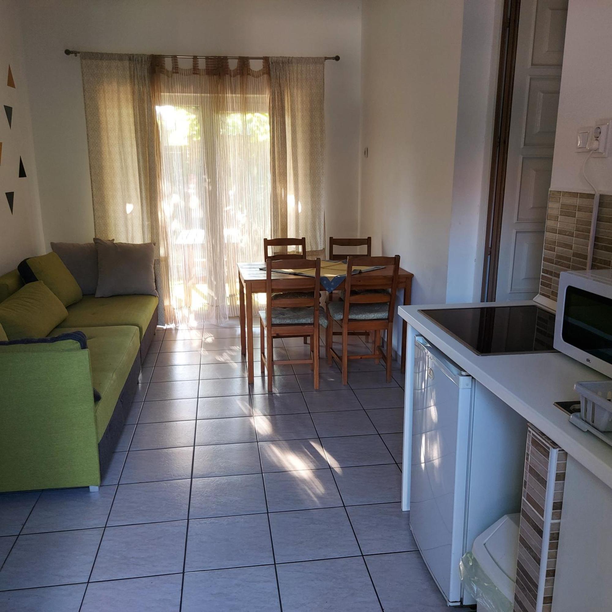 Petra Vendeghaz Hotel Szekszard Bagian luar foto